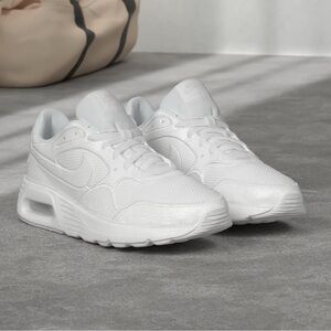 🤍 BNIB NIKE WOMEN’S AIR MAX SC